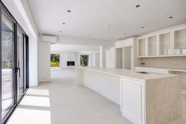 Stunning 5-bedroom villa located in the Domaine du Bouchout