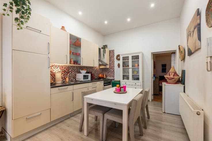 Spacious townhouse in Antwerp centre