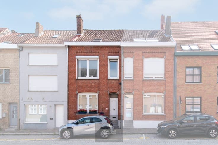 Townhouse with a sunny garden in the historic centre of N...