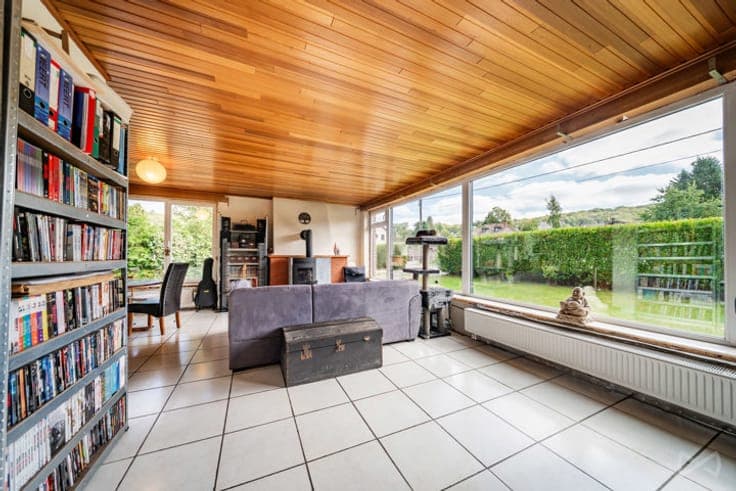 House in Walcourt Laneffe