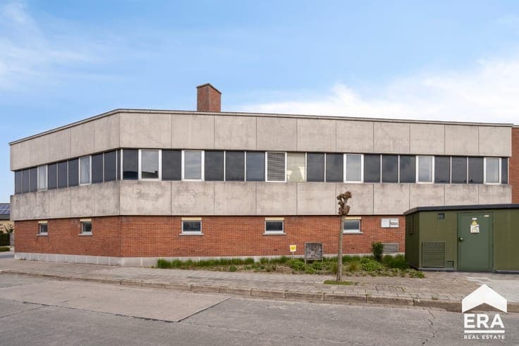 Investment Opportunity with Sale & Lease Back in Oostkamp