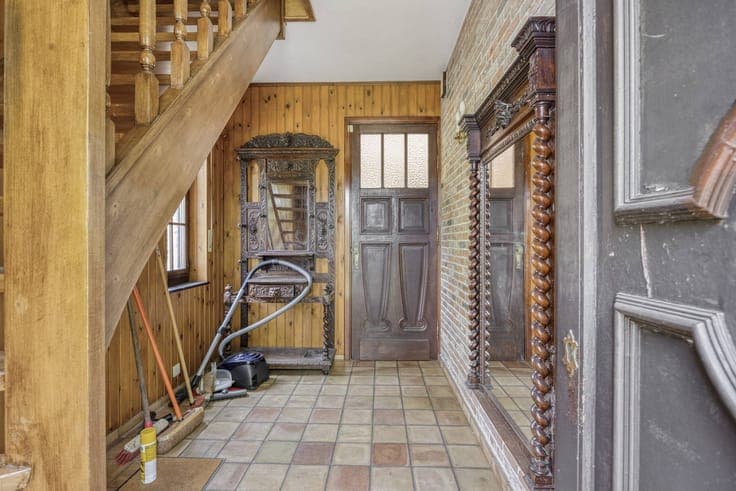 Open building with potential for sale in Brasschaat!