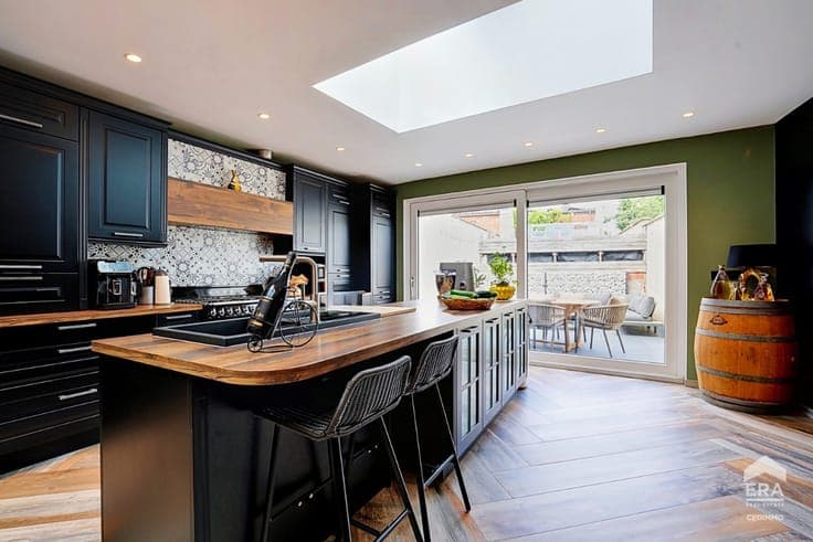 SPACIOUS, FULLY RENOVATED 3-BEDROOM HOUSE WITH GARAGE