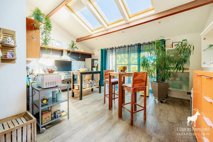 5 bedroom house for sale in HAINE-SAINT-PAUL.