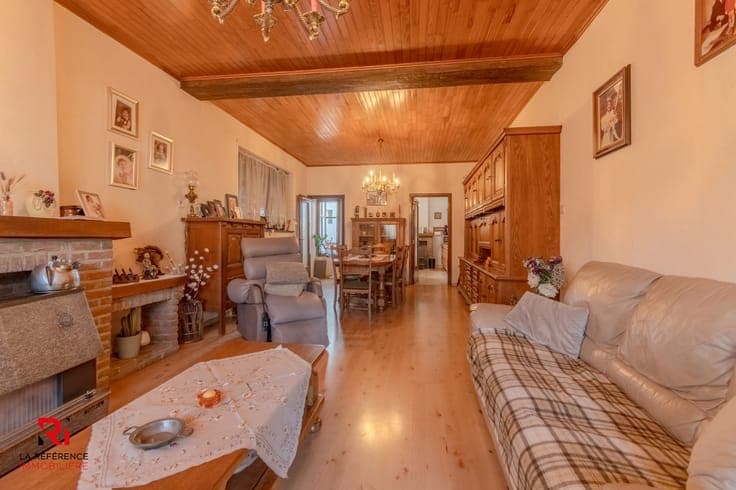 🏡 FOR SALE – 3-Bedroom House with Garden
