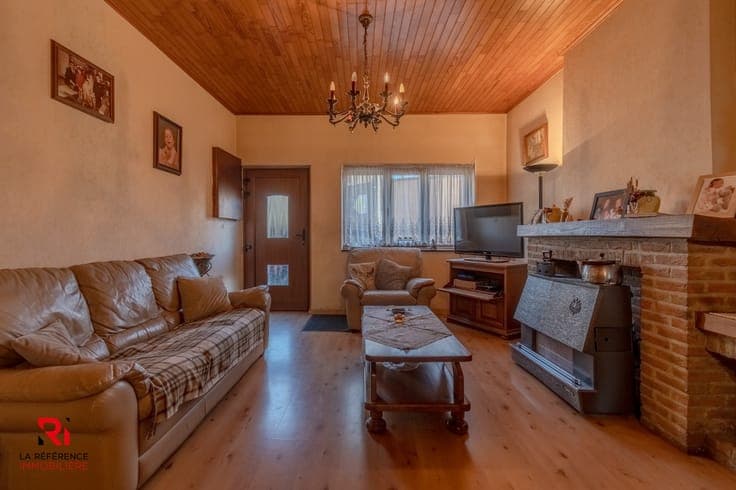 🏡 FOR SALE – 3-Bedroom House with Garden