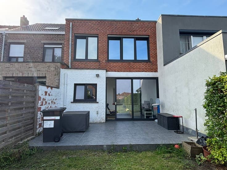 FULLY MOVE-IN READY house with garage and sunny garden