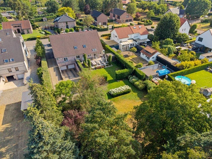 Unique ready-to-move-in villa with former doctor's practice
