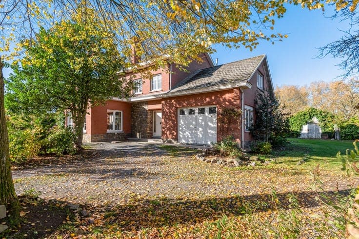 Te renoveren villa met 5 slpkrs op een perceel van 3908 m...