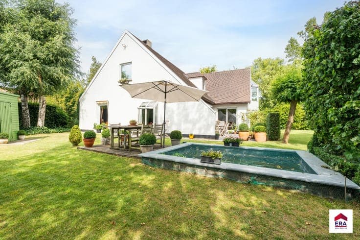 Villa with 4 bedrooms in Wemmel