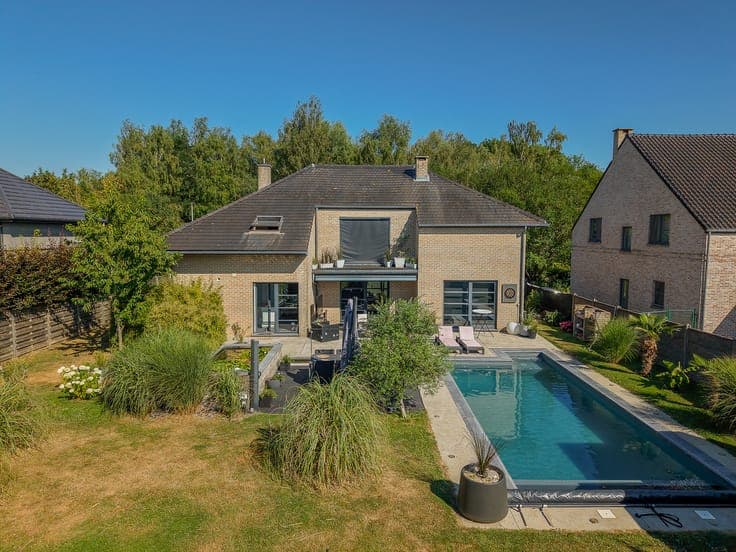 House in La Louviere