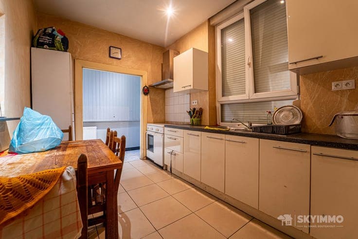 MAISON SPACIEUSE 4 CHAMBRES - CE CONFORME - PEB C - ANS