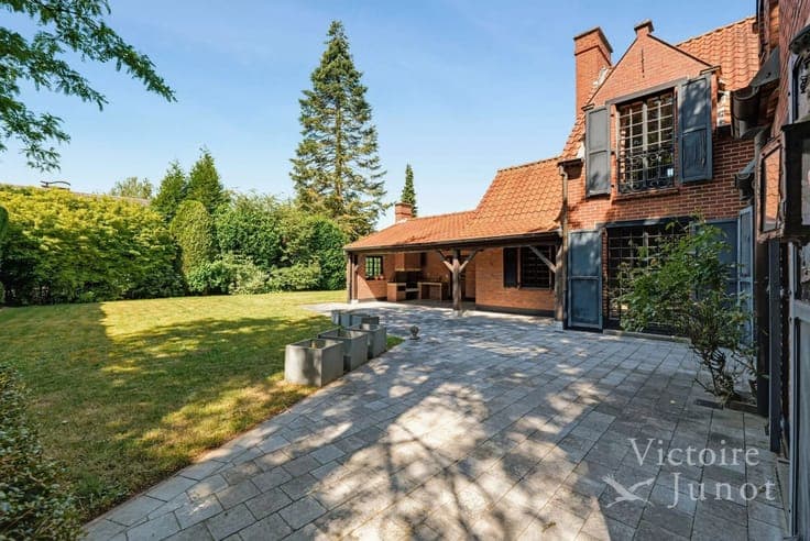 Charming villa in the most prestigious neighborhood in Sterr