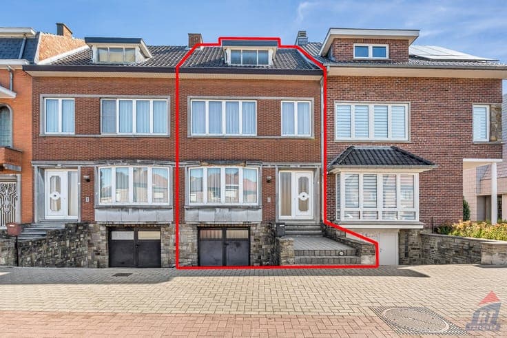 Karaktervolle gezinswoning met tuin en garage nabij centr...