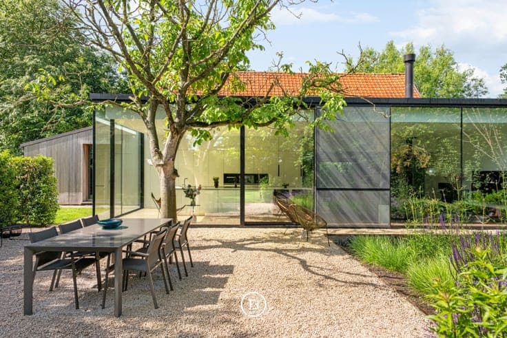 Loft-style villa in greenery