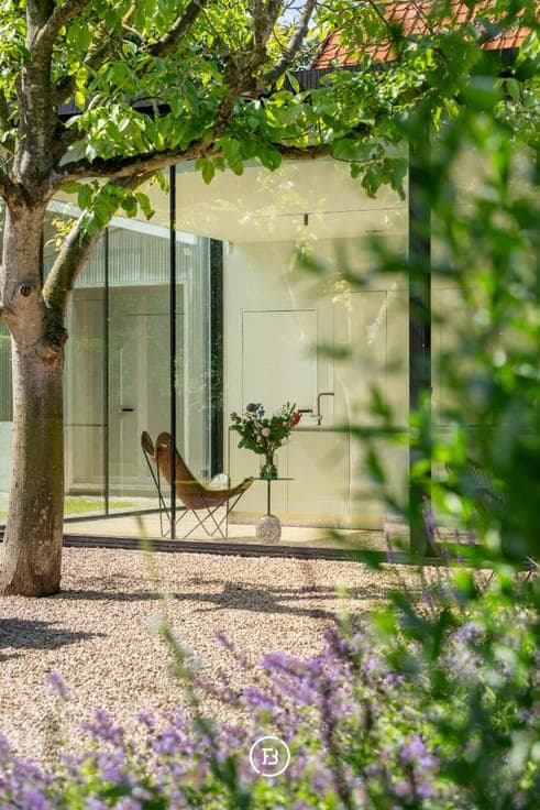 Loft-style villa in greenery
