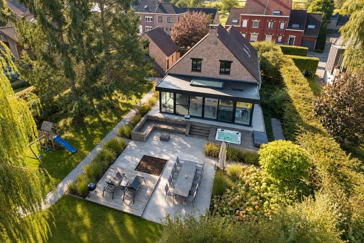 Spacious, move-in ready family home with beautiful garden