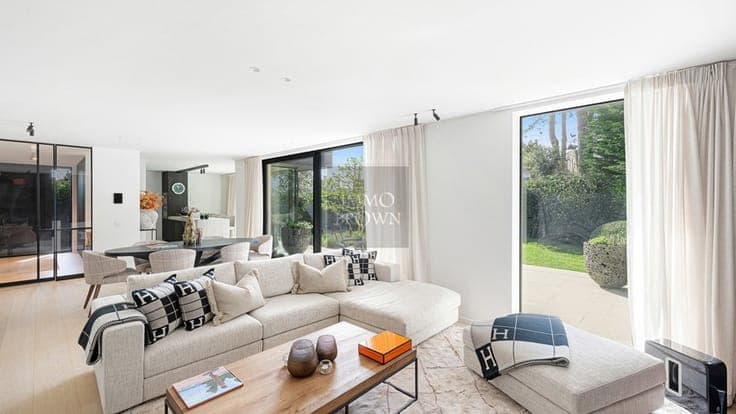 Villa for sale in Knokke, residential and secluded location
