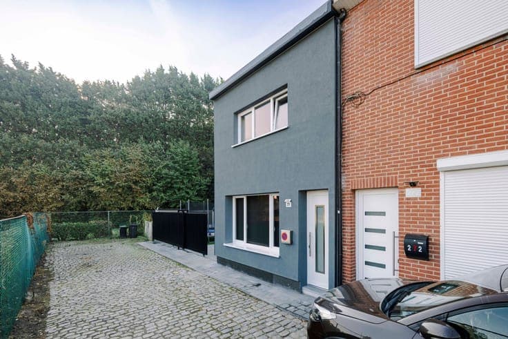 Tot in de puntjes gerenoveerde woning in Burcht