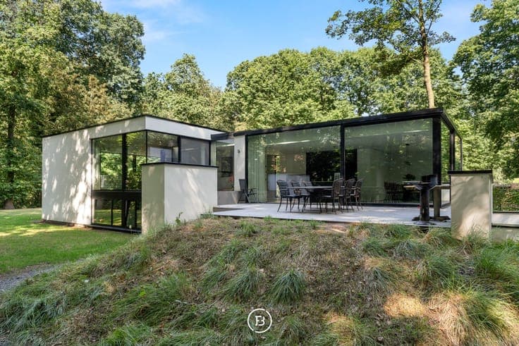 Modern villa in green surroundings
