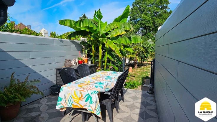 Coquette maison rénovée 65m² nets, 2ch, terr+jardin, élec ok