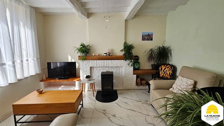 Coquette maison rénovée 65m² nets, 2ch, terr+jardin, élec ok