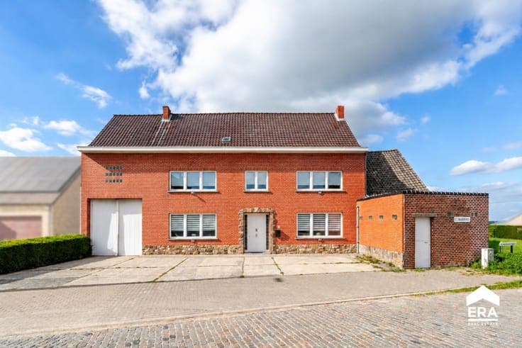 Detached house situated on a plot of 76A70 in Pepingen