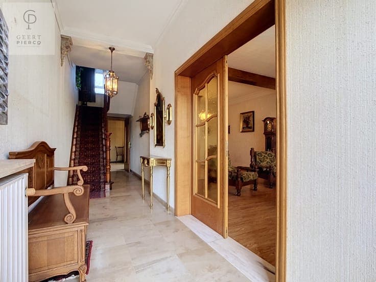 Deze charmante halfopen woning is gelegen in het landelij...