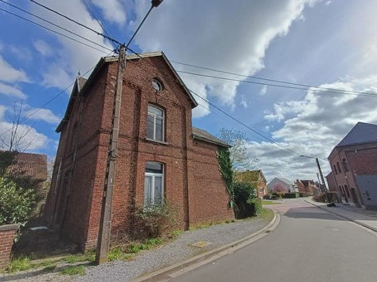 House in Thuin