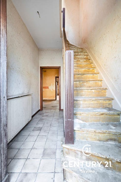 Renovation project with garage & garden: Your dream home!