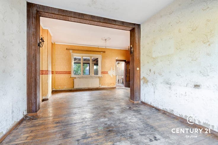 Renovation project with garage & garden: Your dream home!