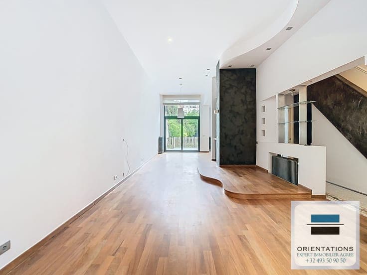 INFO and VISITS 7/7: Splendid house with lift and back house