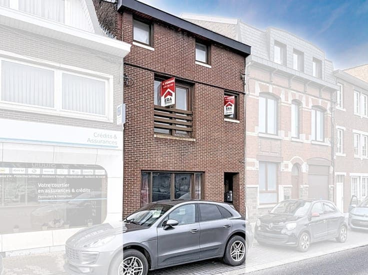 Spacious 5-bedroom house in need of refurbishment in Ans