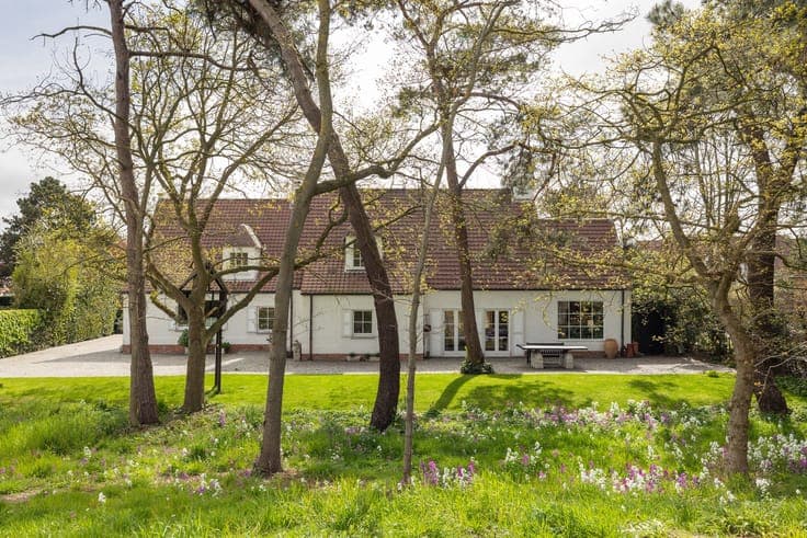Villa for sale at Royal Zoute Golf with panoramic golf views