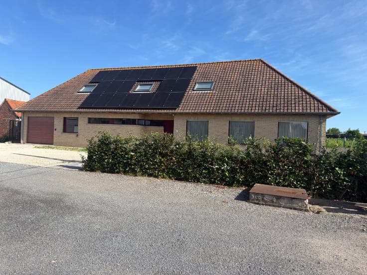 Ruime villa op een landelijke perceel met een oppervlakte...