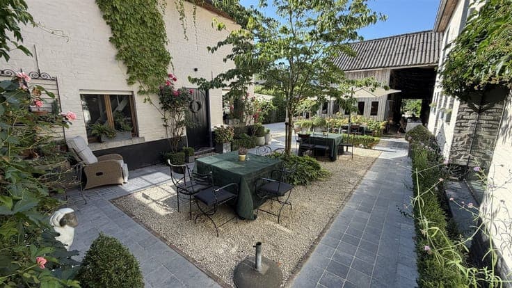 UNIQUE RURAL FARM ON 8,035 M² A DREAM FOR HORSE LOVERS, LARG