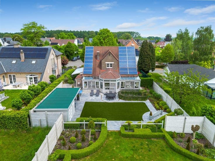 Villa in the most residential neighborhood of Liedekerke