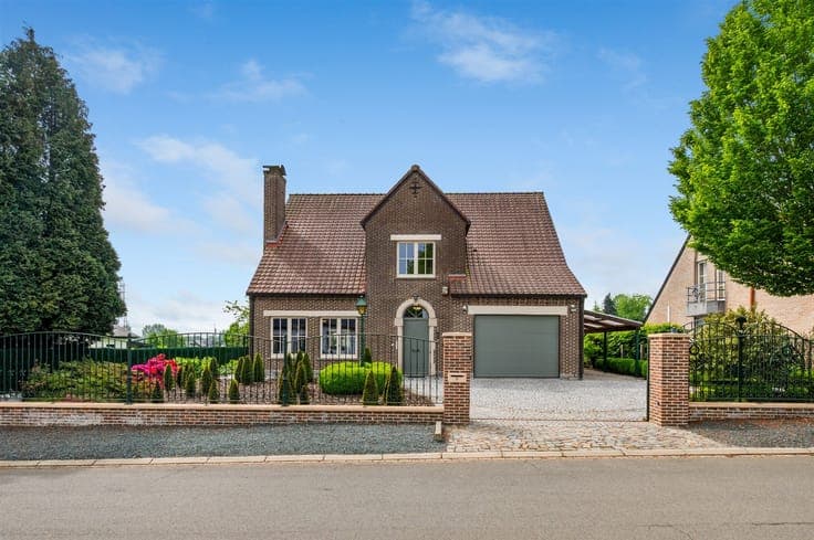 Villa in the most residential neighborhood of Liedekerke