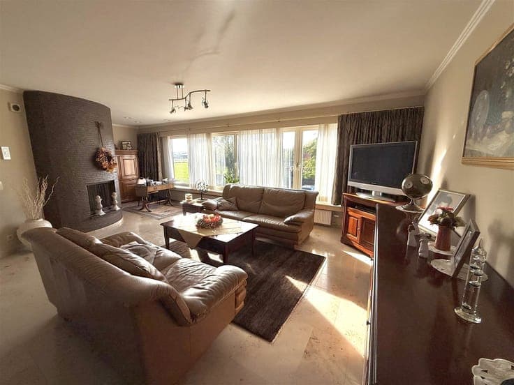 WOONST MET HANDELSRUIMTE OF KANTOOR - TOPLOCATIE