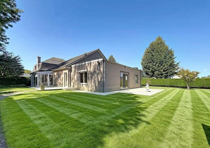 Spacious classic VILLA in the Marnix area
