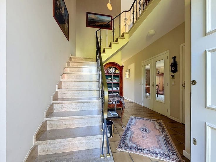 Spacious classic VILLA in the Marnix area