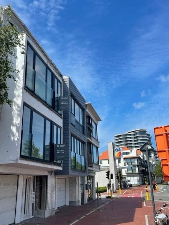 Casco multi-family building with garage on Natiënlaan