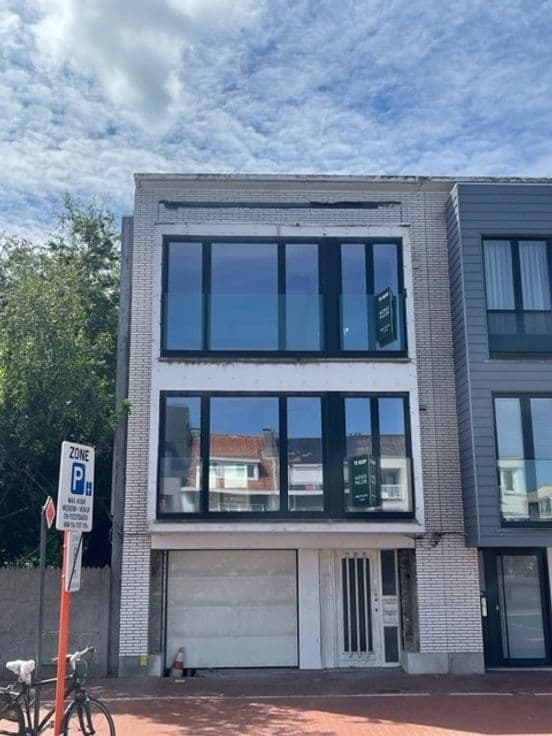Casco multi-family building with garage on Natiënlaan