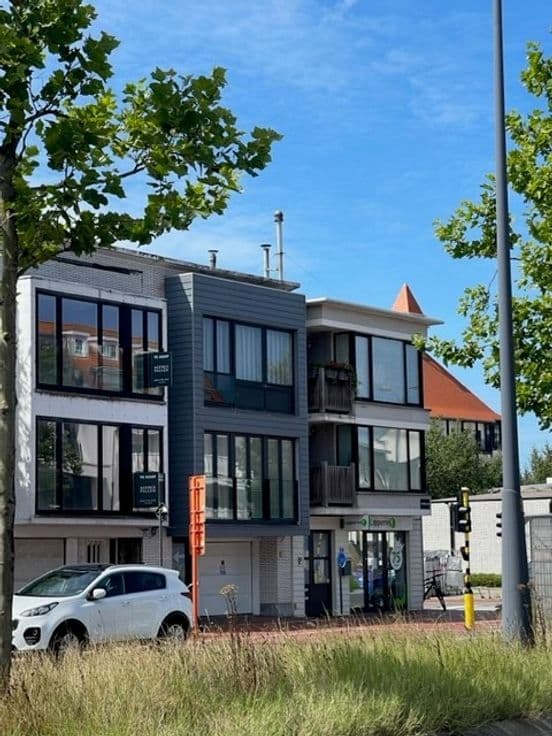Casco multi-family building with garage on Natiënlaan