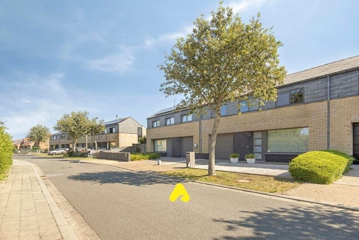 Instapklare gezinswoning op toplocatie tussen Nieuwpoort ...