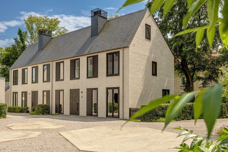Residence St-Agnesdal – fully finished luxury home in a g...