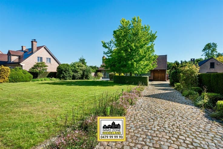 Bijzonder unieke villa op zeer ruim perceel