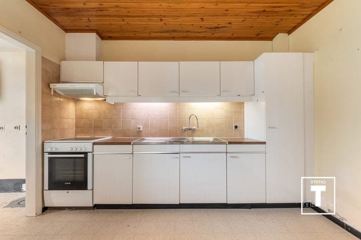 Goed gelegen halfopen bebouwing met garage!
