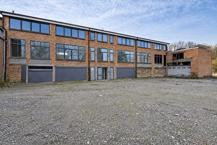 IMMEUBLE DE RAPPORT MIXTE – 6 APPARTEMENTS + RESTAURANT