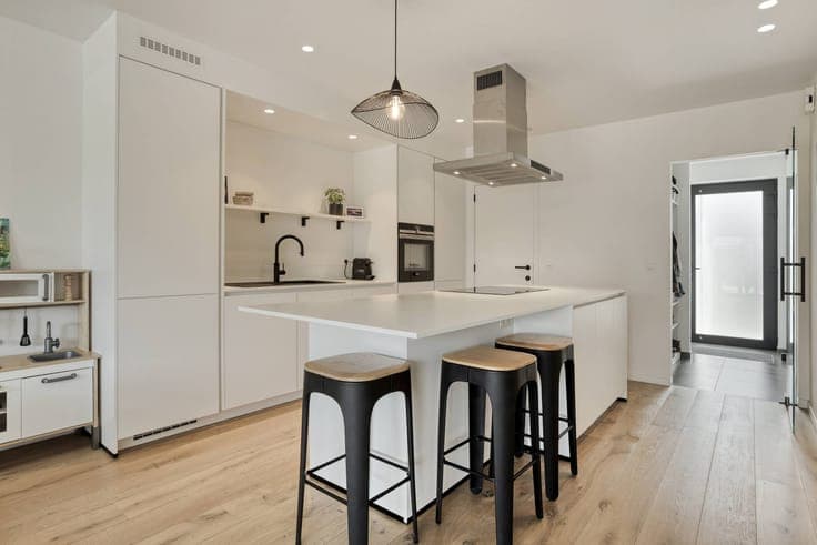 Spacious, recent (°2023) house with 5 bedrooms in Sijsele fo